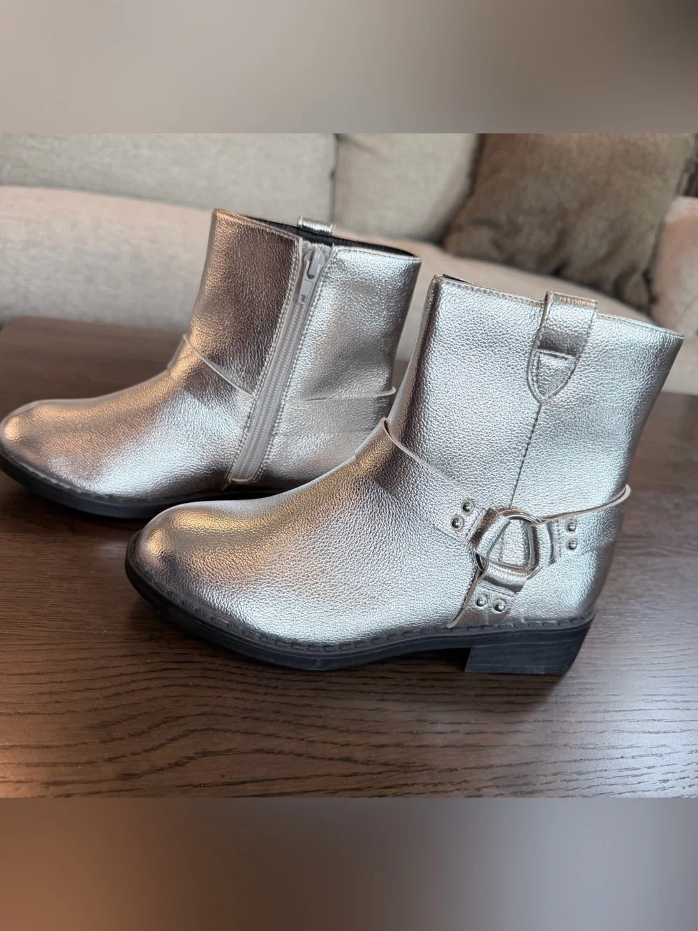 NWOT Dolce Vita Black Girls Size 3 Ankle Boots with Metallic Accent